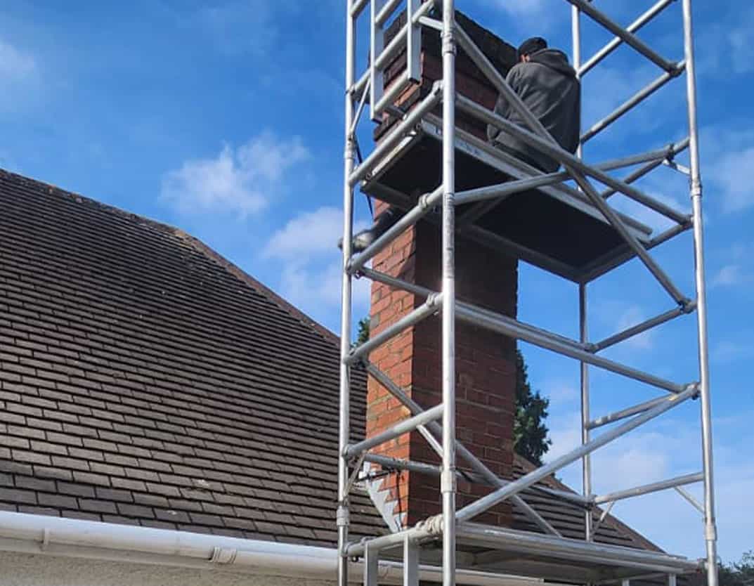 claygate roofing and guttering scaffolding